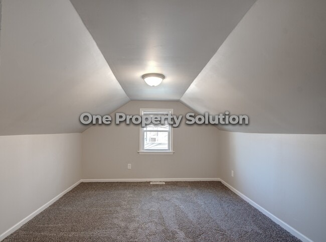Building Photo - 1520 W 45th St