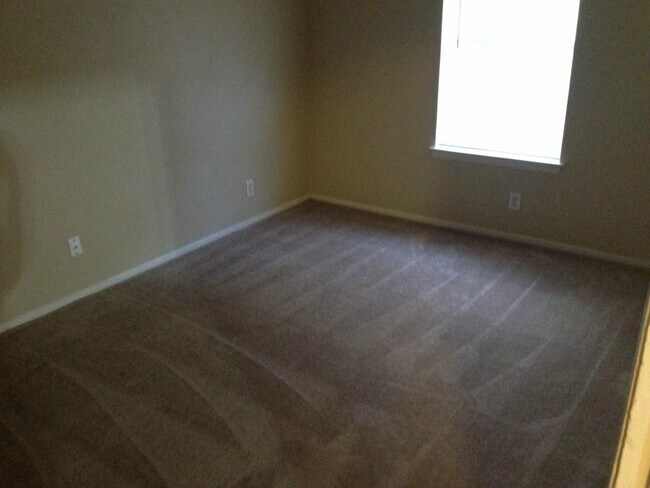 Building Photo - 7100 Meadow Run