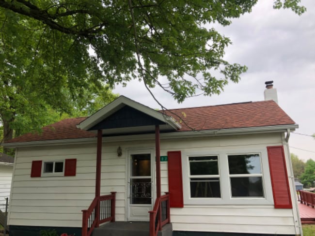 Building Photo - 133 Lakeside Dr