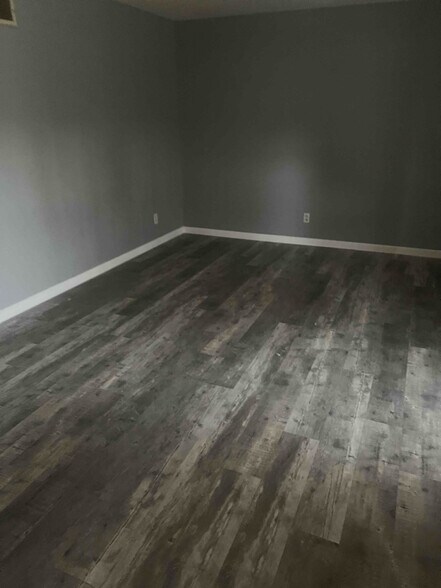 Building Photo - 1811 Hanover Ln