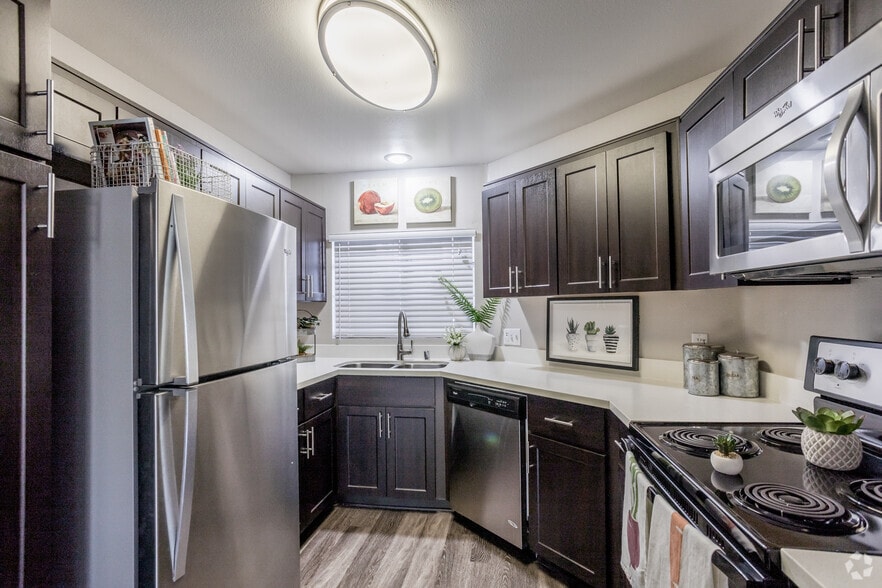 The Bluffs 10801 Lemon Ave Rancho Cucamonga CA 91737 Apartment Finder