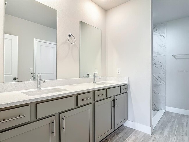 Building Photo - 60 Ballenger Ln