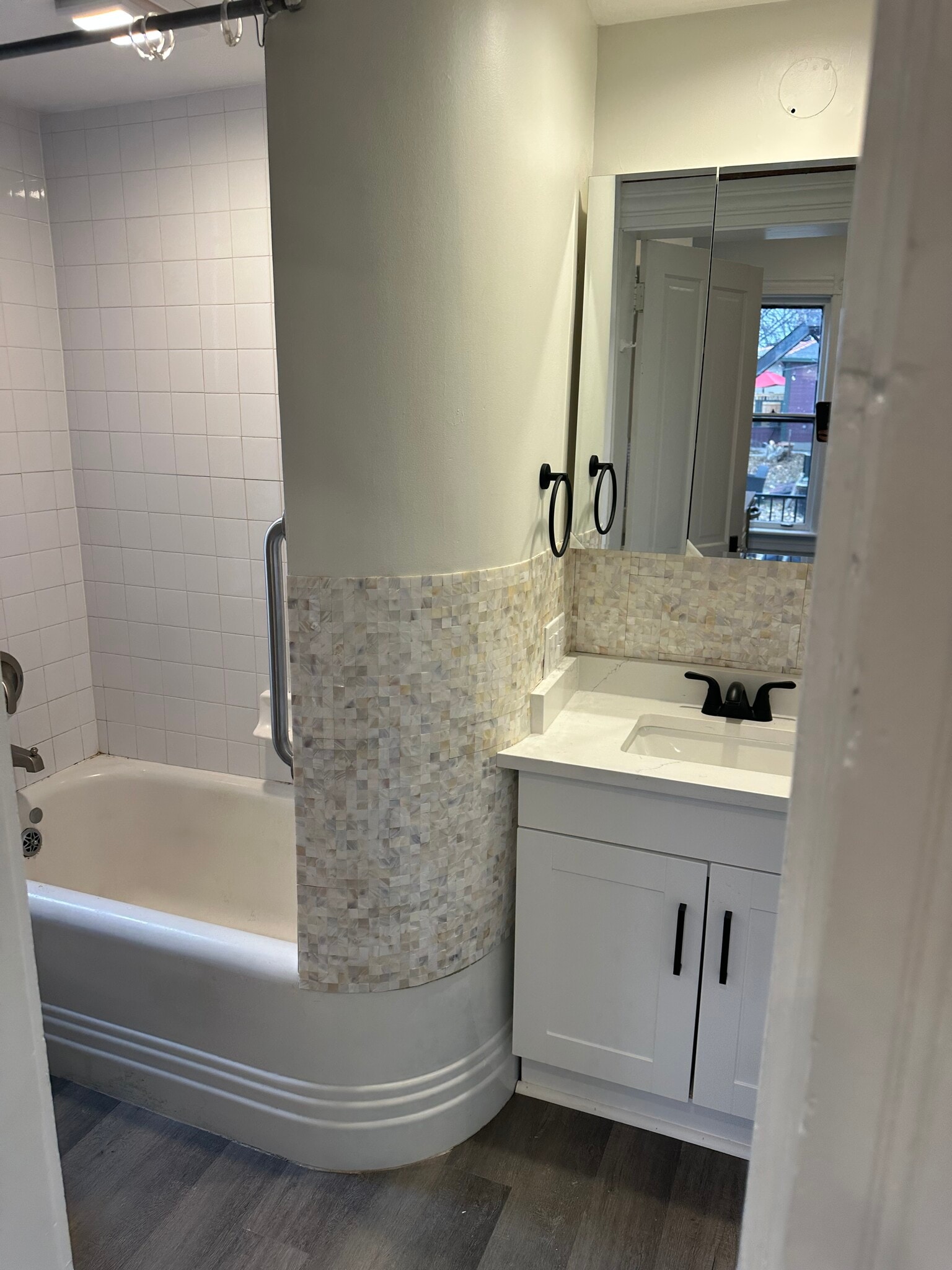 Building Photo - 81 Warren St