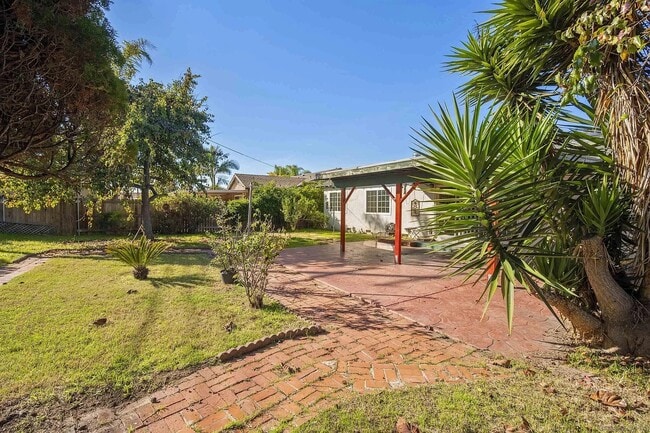 Building Photo - Chula Vista