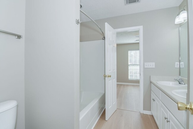 Building Photo - Updated 4 Bedroom in Grovetown