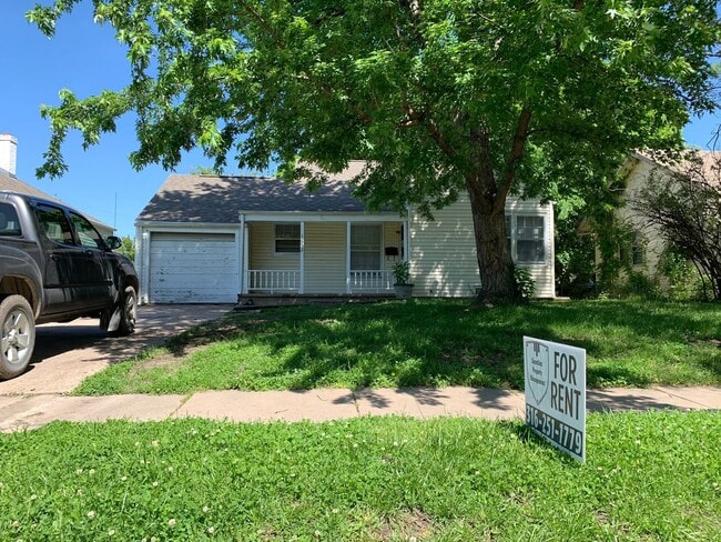 Primary Photo - Adorable 2 Bed, 1 Bath