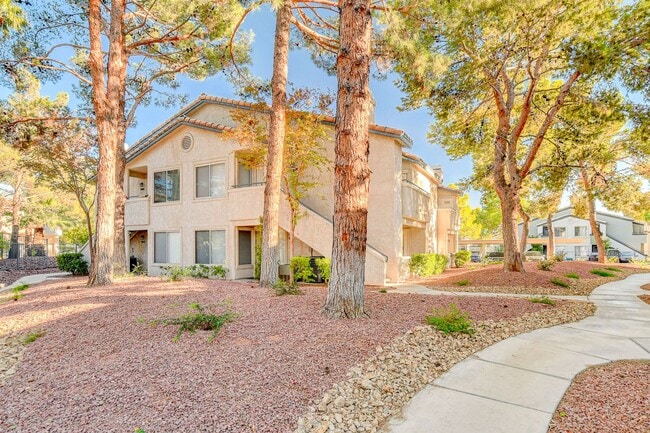 Primary Photo - AMERICANA Property Mgmt - Gated 1st floor ...