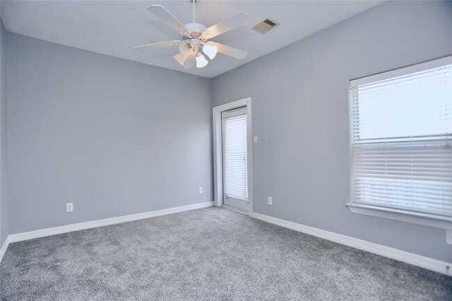 Building Photo - 114 Heights Blvd