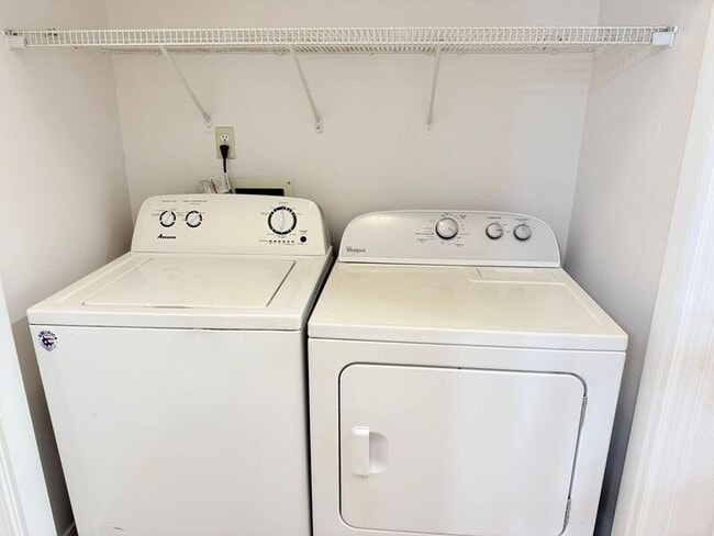 Building Photo - 3980 Deerwood Cir