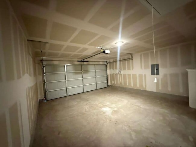 Building Photo - 569 Sormonne Lp