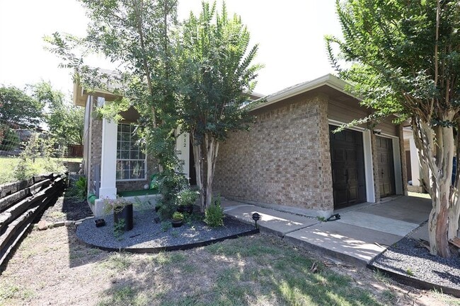 Building Photo - 4912 Dovercliff Cove