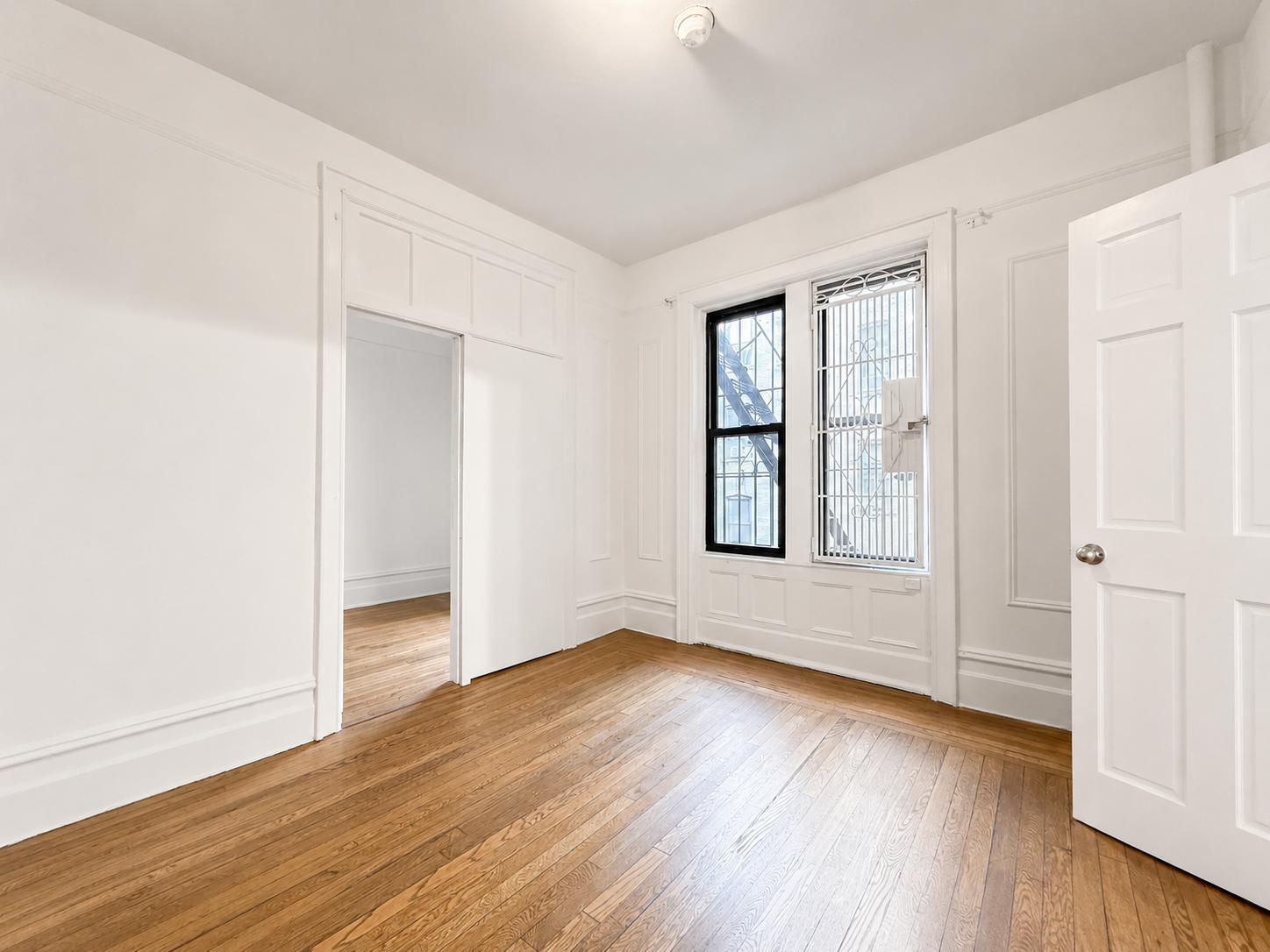 Building Photo - 3139 Broadway