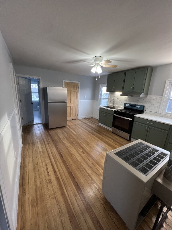 Building Photo - 25 Babbitt St