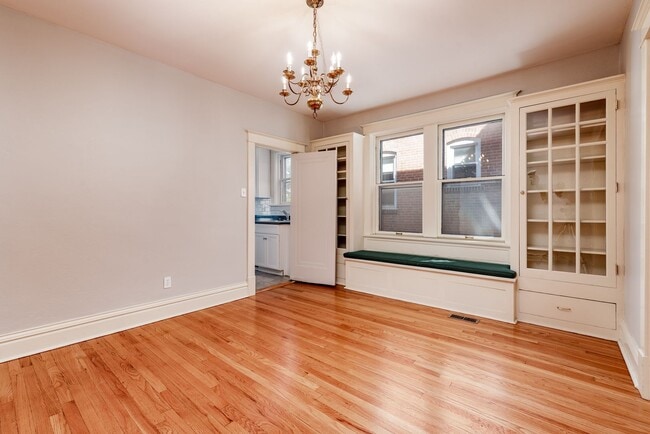 Building Photo - 6615 San Bonita Ave