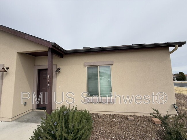 Building Photo - 8700 E Loos Dr