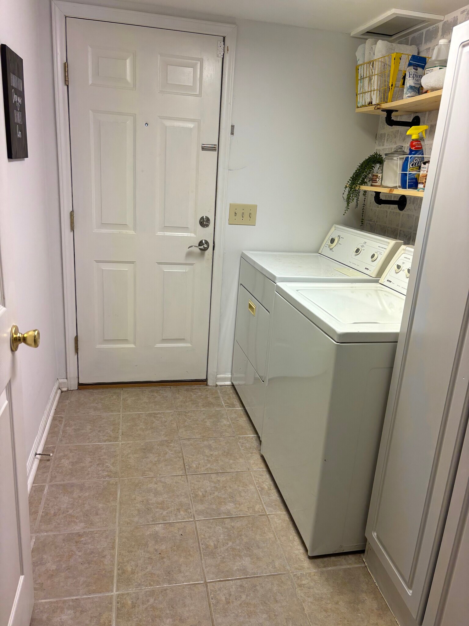 Building Photo - 2501 Water Run Ct