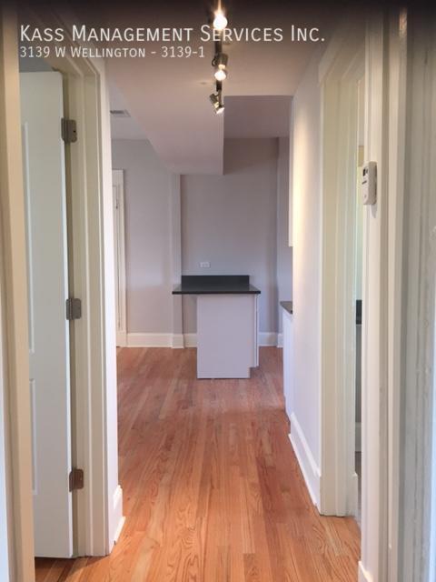 Building Photo - 3139 W Wellington Ave