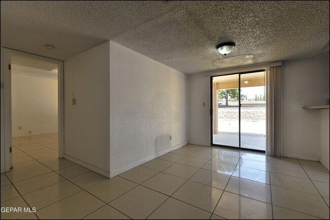 Building Photo - 695 Bluff Canyon Cir