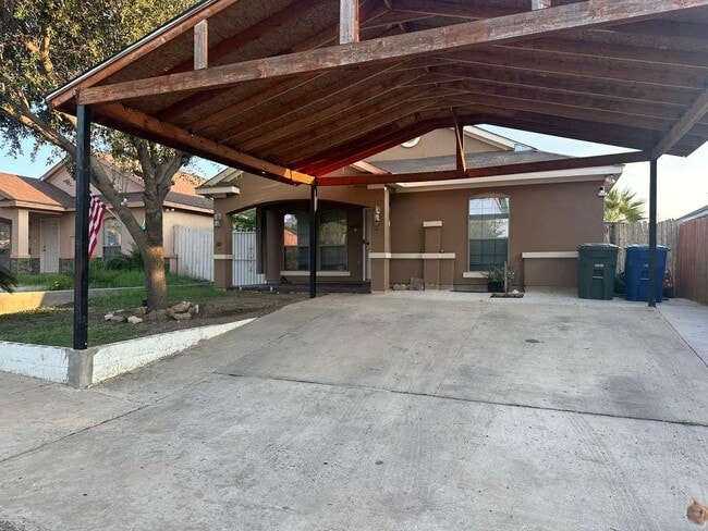 Building Photo - 6005 Asis