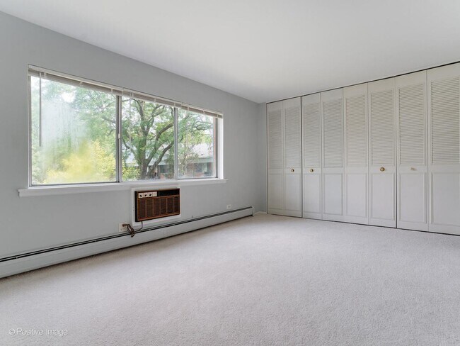 Building Photo - 2407 S Goebbert Rd