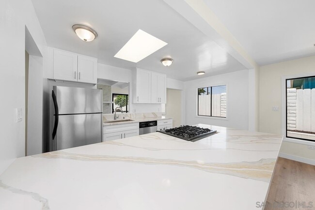 Building Photo - 4914 Zion Ave