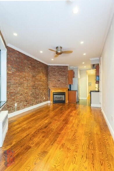Building Photo - 309 W 97th St