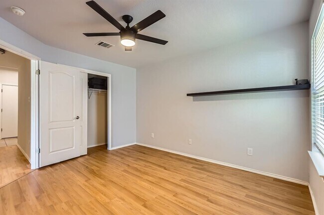 Building Photo - 3706 Haleys Way