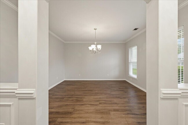 Building Photo - 8 Woods Way