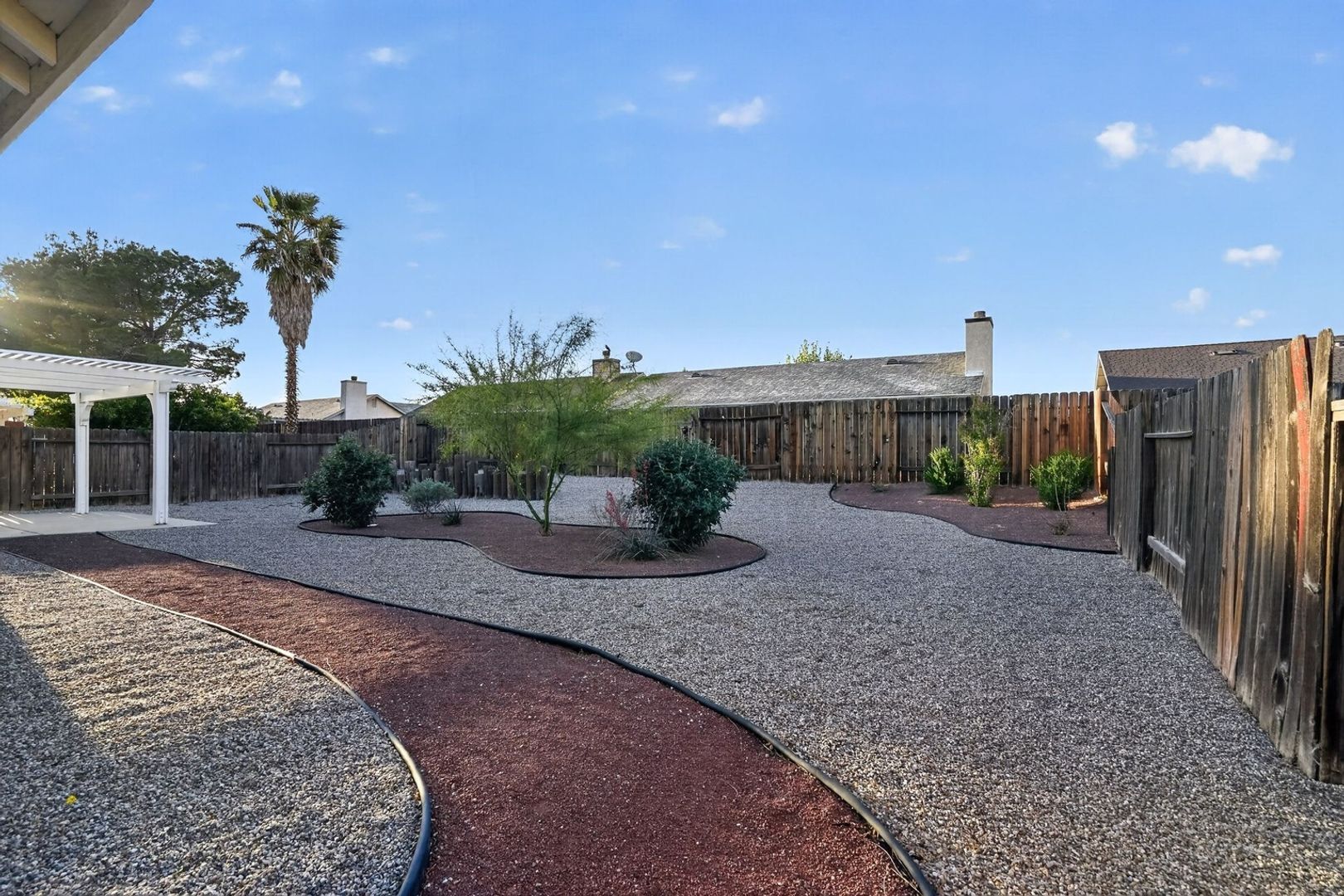 Building Photo - 705 Desert Calico Dr
