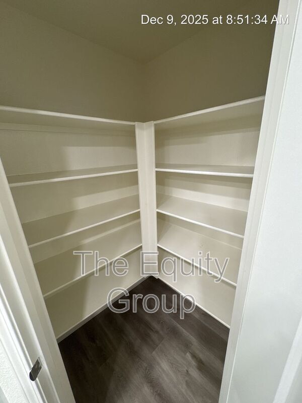 Building Photo - 7040 Avenue 310