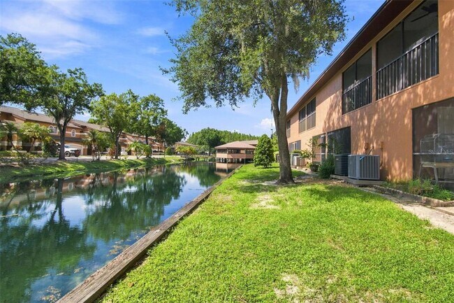 Building Photo - 14635 Par Club Cir