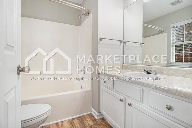 Building Photo - 4157 Park Chase Dr