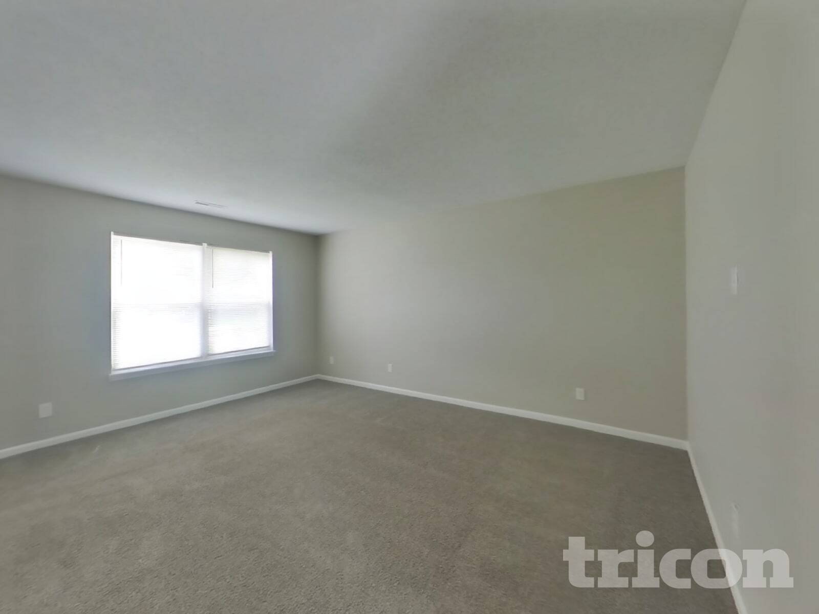 Building Photo - 1582 Tulip Ct