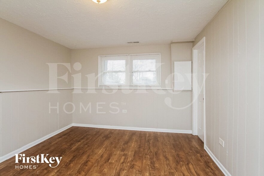 Building Photo - 4924 Imperial Dr