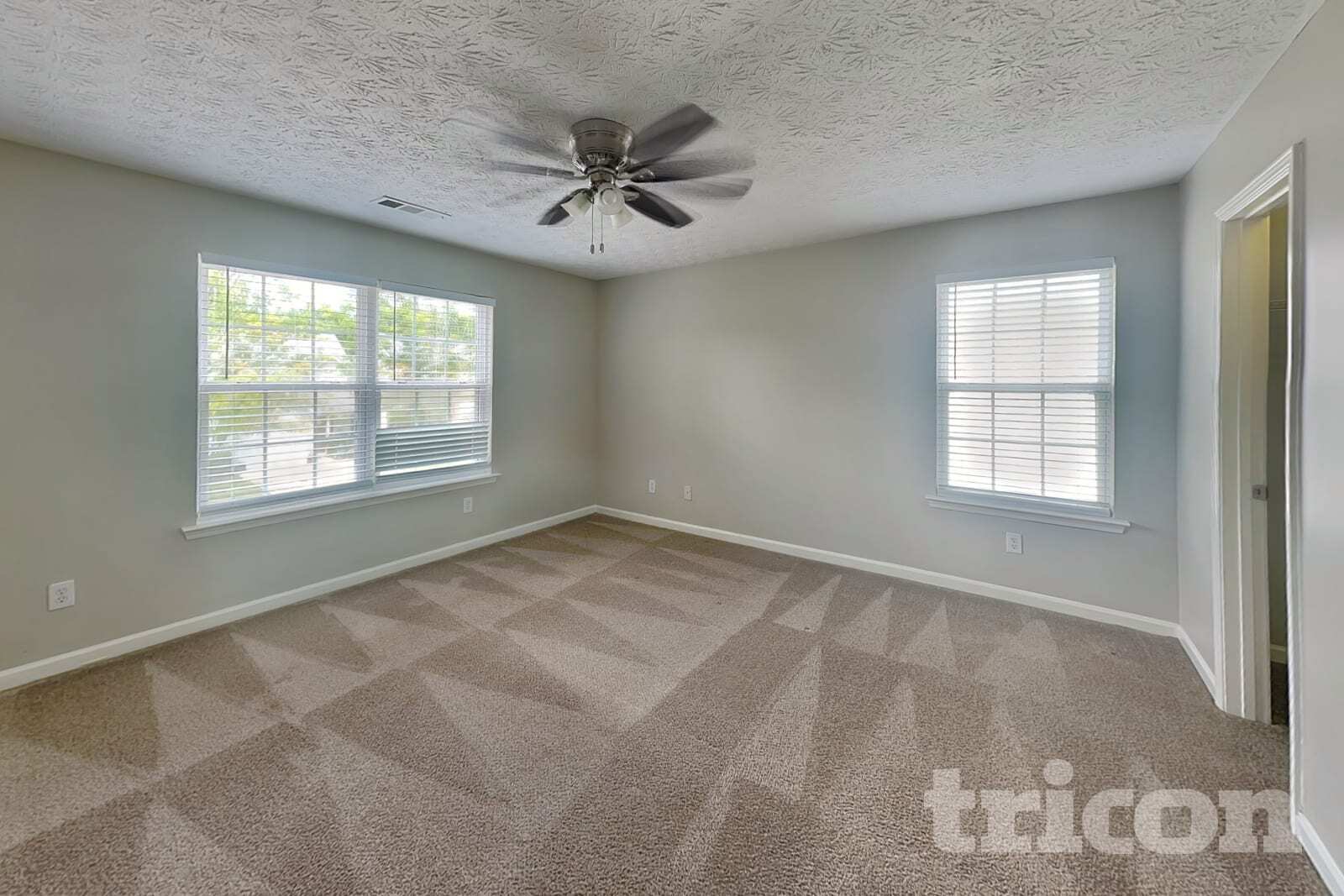 Building Photo - 261 Silver Ridge Dr