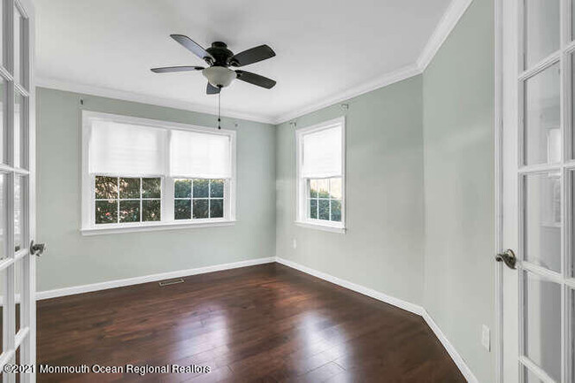 Building Photo - 808 Buckingham Cir