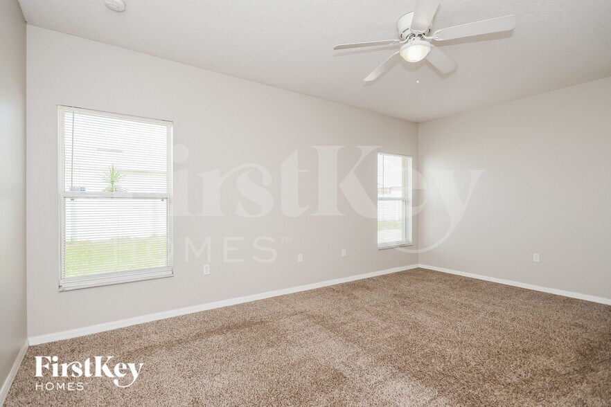 Building Photo - 958 Cumberland Dr