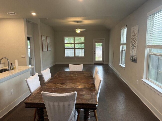 Building Photo - 8615 McKamy Dr