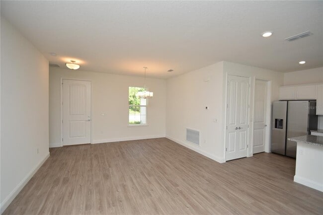 Building Photo - 102 Brittany Ln