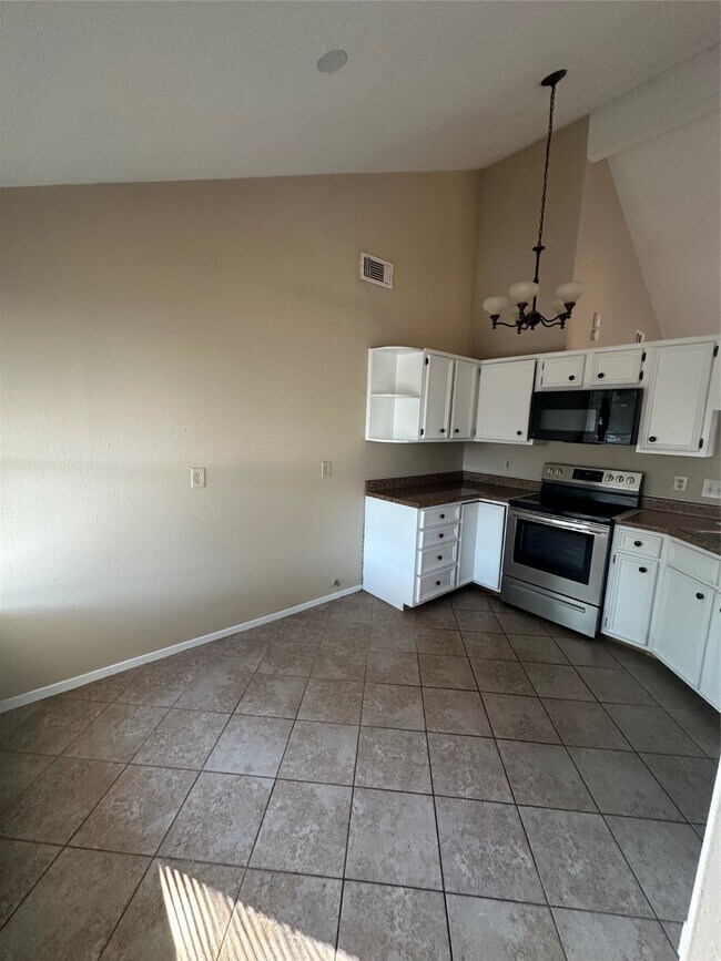 Building Photo - 4727 Roserock Ln