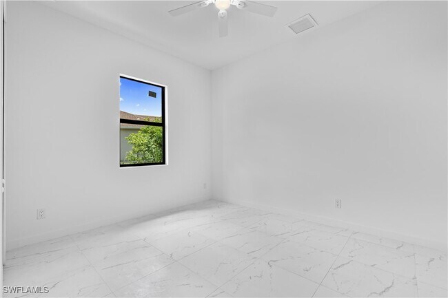Building Photo - 2601 Karen Cir