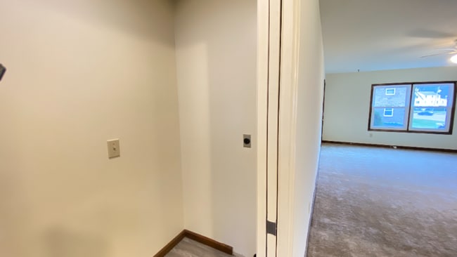 Building Photo - 1949 Western Ave