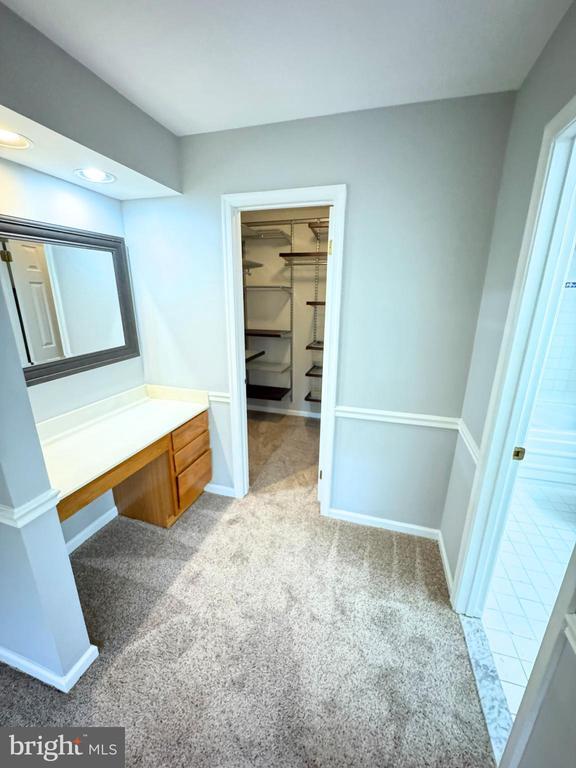 Building Photo - 3063 Schubert Dr