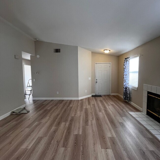 Building Photo - 13649 Glengarry Dr
