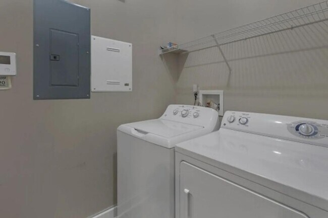 Building Photo - 515 Griffin Cir