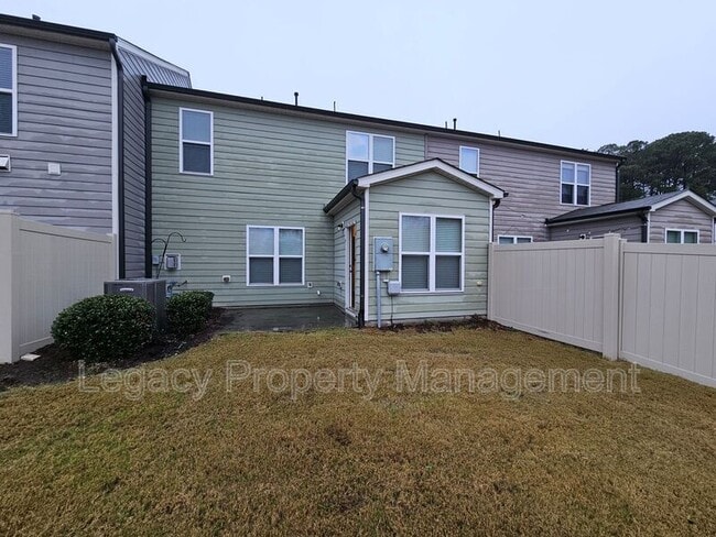 Building Photo - 1024 Saffron Lp