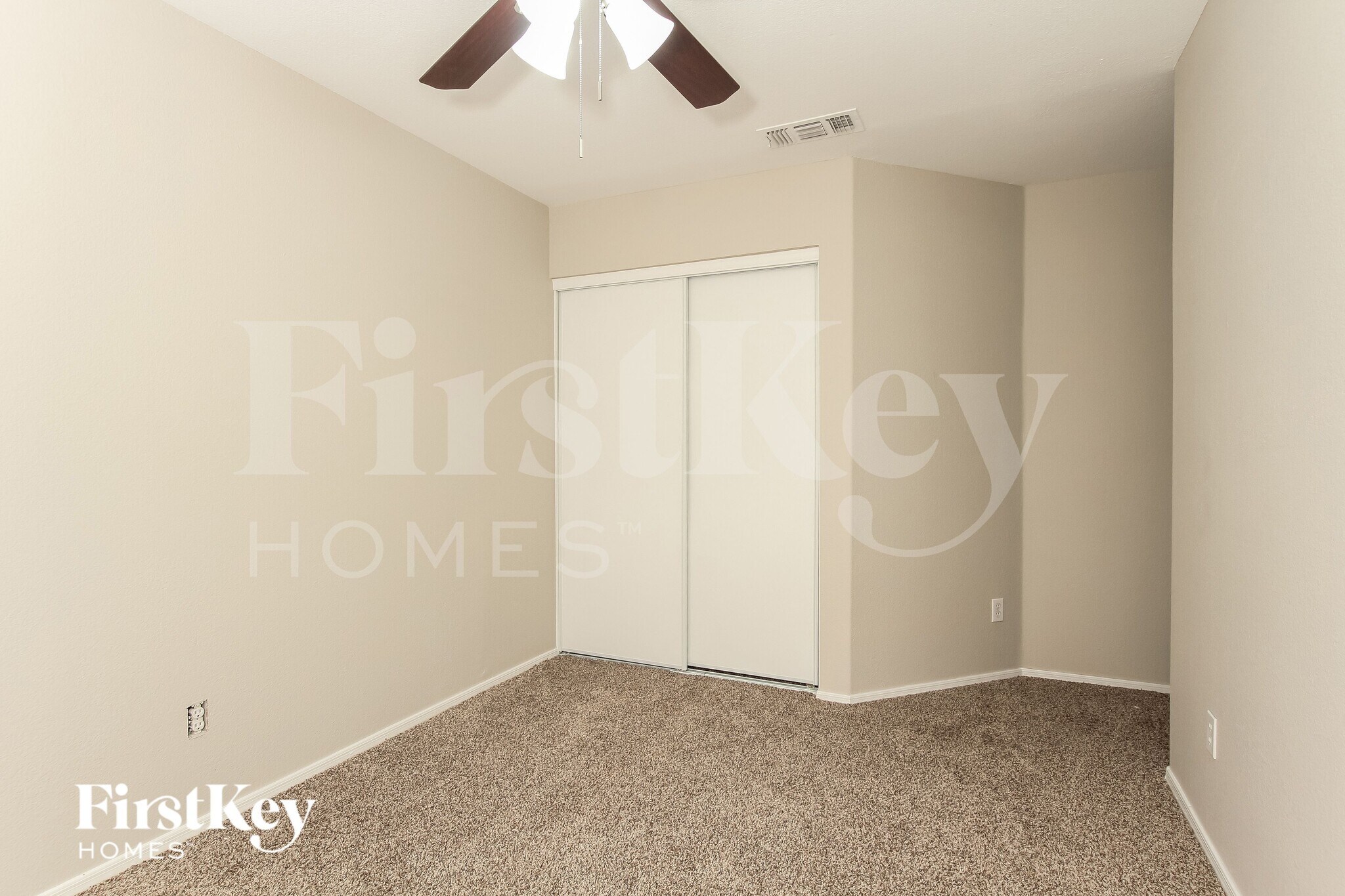 Building Photo - 7225 W Blackhawk Dr