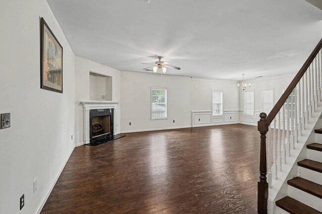 Building Photo - 2150 Waterford Park Dr