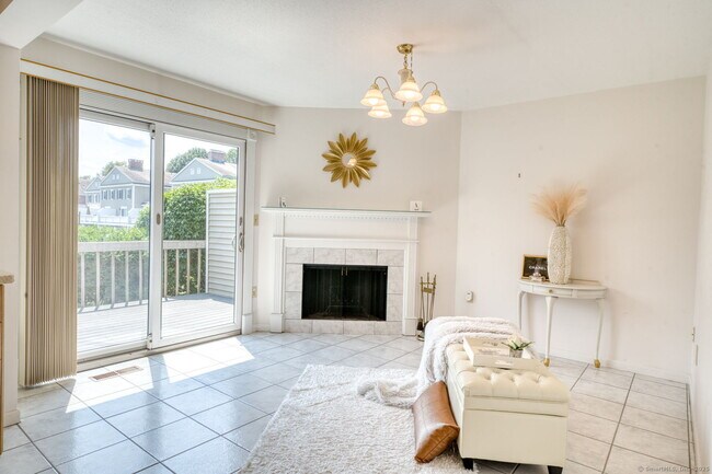 Building Photo - 592 Mountain Rd