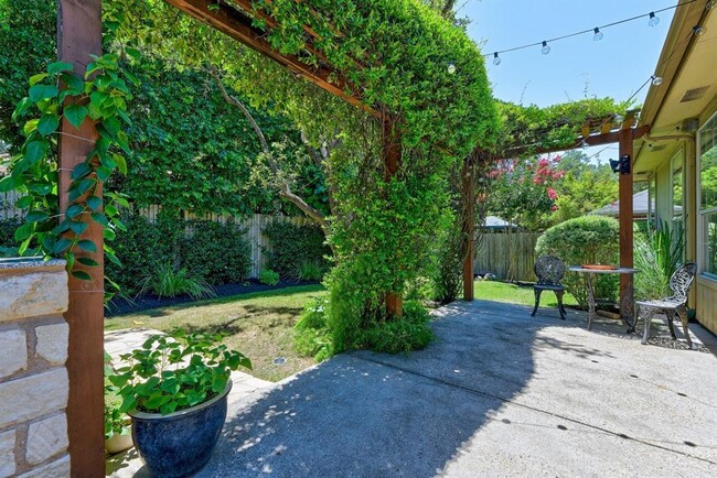 Building Photo - 4809 Rutherglen Dr